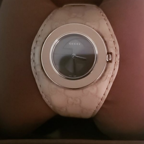 Gucci watch - Picture 3 of 3